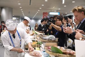 The ‘Setouchi (Inland Sea) Fish’ demonstration attracted lots of interest from the international media